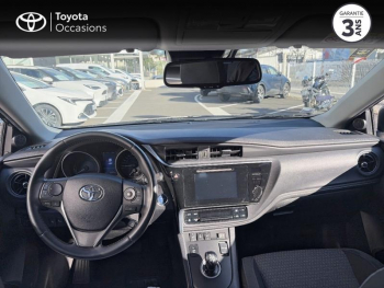 Photo 8 du bon plan TOYOTA Auris HSD 136h Lounge occasion à 15490 €