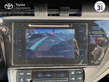 Photo 15 du bon plan TOYOTA Auris HSD 136h Lounge occasion à 15490 €