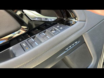 Photo 23 du bon plan LAND-ROVER Evoque 1.5 P300e 309ch R-Dynamic SE AWD BVA Mark III occasion à 49900 €