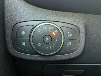Photo 17 du bon plan FORD Fiesta 1.0 Flexifuel 95ch Active X 5p occasion à 16856 €