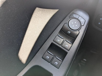 Photo 18 du bon plan FORD Fiesta 1.0 Flexifuel 95ch Active X 5p occasion à 16856 €
