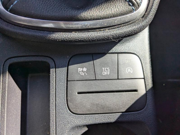Photo 25 du bon plan FORD Fiesta 1.0 Flexifuel 95ch Active X 5p occasion à 16856 €