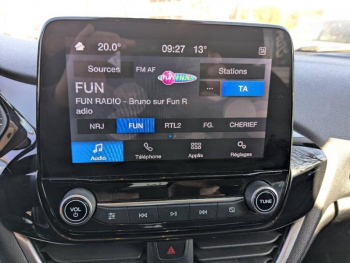 Photo 18 du bon plan FORD Fiesta 1.0 Flexifuel 95ch Titanium Business 5p occasion à 15490 €