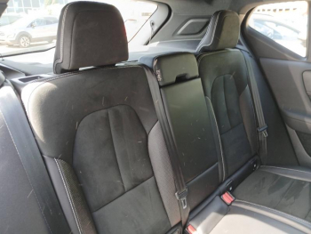 Photo 18 du bon plan VOLVO XC40 D3 AdBlue 150ch R-Design Geartronic 8 occasion à 20990 €