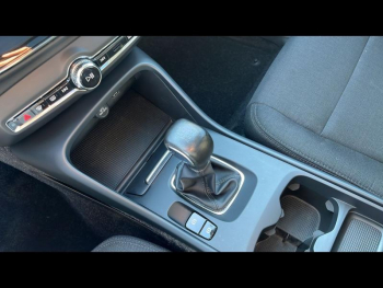 Photo 13 du bon plan VOLVO XC40 T3 163ch Momentum occasion à 22244 €