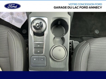 Photo 21 du bon plan FORD Kuga 2.5 Duratec 190ch FHEV Titanium BVA i-AWD occasion à 22590 €