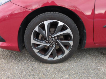 Photo 9 du bon plan TOYOTA Auris HSD 136h Design occasion à 11980 €