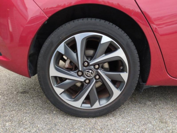 Photo 12 du bon plan TOYOTA Auris HSD 136h Design occasion à 11980 €