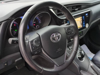 Photo 17 du bon plan TOYOTA Auris HSD 136h Design occasion à 11980 €