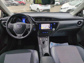 Photo 18 du bon plan TOYOTA Auris HSD 136h Design occasion à 11980 €