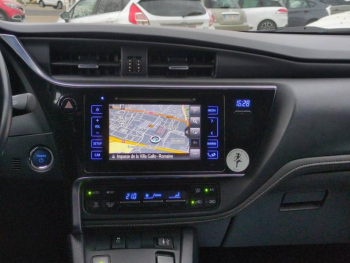 Photo 19 du bon plan TOYOTA Auris HSD 136h Design occasion à 11980 €