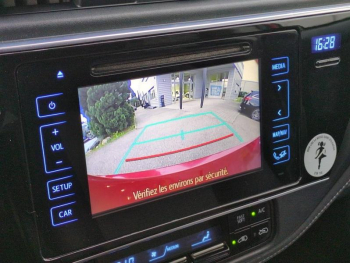 Photo 20 du bon plan TOYOTA Auris HSD 136h Design occasion à 11980 €