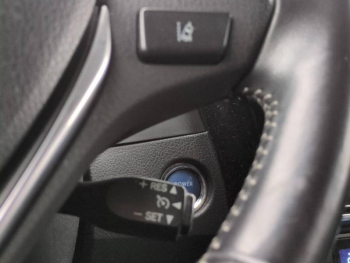 Photo 23 du bon plan TOYOTA Auris HSD 136h Design occasion à 11980 €