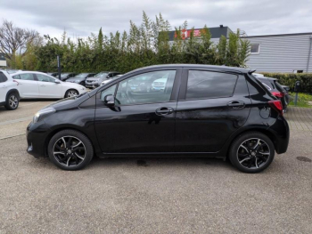 Photo 6 du bon plan TOYOTA Yaris 90 D-4D Design 5p style occasion à 8990 €