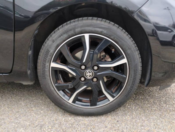 Photo 10 du bon plan TOYOTA Yaris 90 D-4D Design 5p style occasion à 8990 €