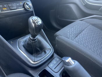 Photo 14 du bon plan FORD Fiesta 1.0 Flexifuel 95ch Titanium Business 5p occasion à 17490 €