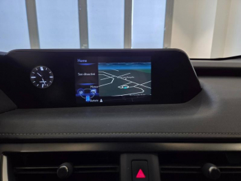 Photo 6 du bon plan LEXUS UX 250h 2WD Luxe Plus MY21 occasion à 26490 €