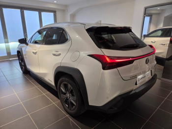 Photo 14 du bon plan LEXUS UX 250h 2WD Luxe Plus MY21 occasion à 26490 €