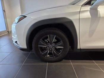 Photo 17 du bon plan LEXUS UX 250h 2WD Luxe Plus MY21 occasion à 26490 €