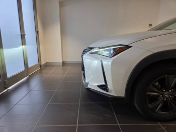 Photo 18 du bon plan LEXUS UX 250h 2WD Luxe Plus MY21 occasion à 26490 €