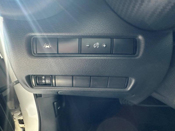 Photo 14 du bon plan NISSAN Juke 1.6 Hybrid 143ch N-Connecta 2023 occasion à 18990 €