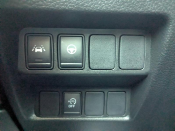 Photo 12 du bon plan NISSAN Qashqai 1.3 DIG-T 140ch Tekna 2019 Euro6-EVAP occasion à 14490 €