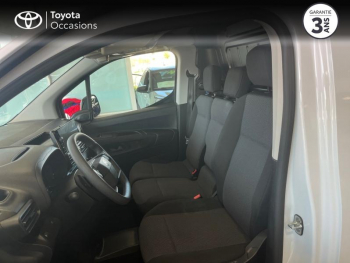 Photo 11 du bon plan TOYOTA PROACE CITY Medium 130 D-4D Start BVA Pack Confort occasion à 21970 €