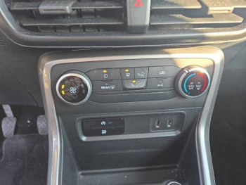 Photo 24 du bon plan FORD EcoSport 1.0 EcoBoost 100ch Trend Euro6.2 occasion à 10490 €