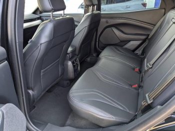 Photo 19 du bon plan FORD Mustang Mach-E 269ch Standard Range 72,6kWh Mach-E Propulsion occasion à 43980 €