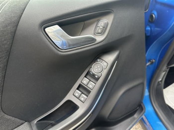 Photo 21 du bon plan FORD Puma 1.0 EcoBoost 125ch S&S mHEV Titanium Powershift occasion à 18990 €