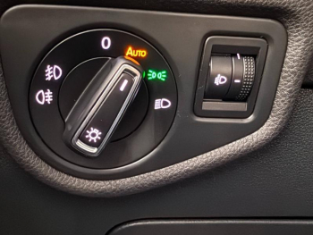 Photo 10 du bon plan VOLKSWAGEN Touran 2.0 TDI 150ch BlueMotion Technology FAP Carat DSG6 7 places occasion à 18900 €