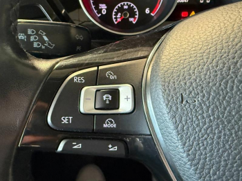 Photo 11 du bon plan VOLKSWAGEN Touran 2.0 TDI 150ch BlueMotion Technology FAP Carat DSG6 7 places occasion à 18900 €