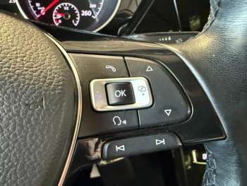 Photo 12 du bon plan VOLKSWAGEN Touran 2.0 TDI 150ch BlueMotion Technology FAP Carat DSG6 7 places occasion à 18900 €