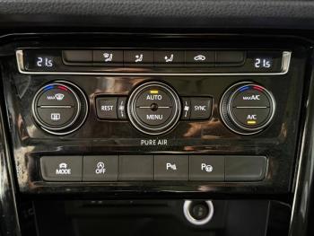 Photo 13 du bon plan VOLKSWAGEN Touran 2.0 TDI 150ch BlueMotion Technology FAP Carat DSG6 7 places occasion à 18900 €