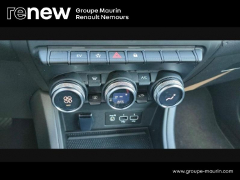 Photo 27 du bon plan RENAULT Captur 1.6 E-Tech hybride 145ch Techno Fast Track occasion à 19900 €