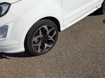 Photo 9 du bon plan FORD EcoSport 1.0 EcoBoost 125ch ST-Line 7cv occasion à 14990 €