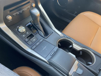 Photo 11 du bon plan LEXUS NX 300h 2WD Luxe Plus MY21 occasion à 27990 €