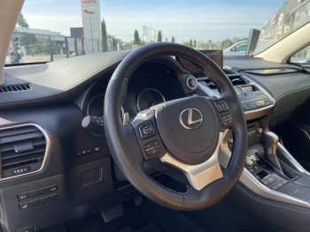 Photo 20 du bon plan LEXUS NX 300h 2WD Luxe Plus MY21 occasion à 27990 €