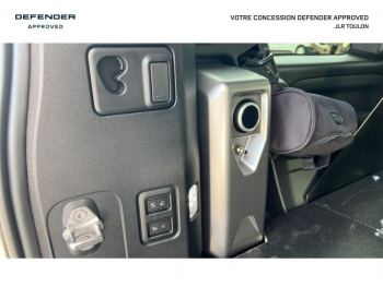 Photo 12 du bon plan LAND-ROVER Defender 90 D350 X-Dynamic HSE 2 places occasion à 127900 €
