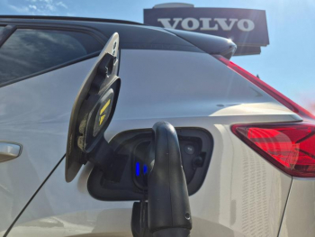 Photo 7 du bon plan VOLVO XC40 Recharge 231ch Start EDT occasion à 31900 €