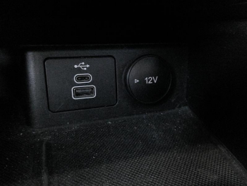 Photo 13 du bon plan FORD Kuga 2.5 Duratec 190ch FHEV E85 Titanium BVA occasion à 23900 €