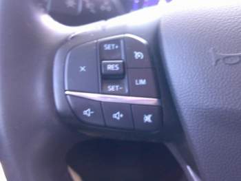 Photo 16 du bon plan FORD Kuga 2.5 Duratec 190ch FHEV E85 Titanium BVA occasion à 23900 €