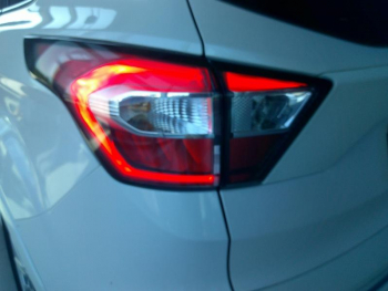 Photo 3 du bon plan FORD Kuga 1.5 Flexifuel-E85 150ch Stop&Start Vignale 4x2 Euro6.2 occasion à 17900 €