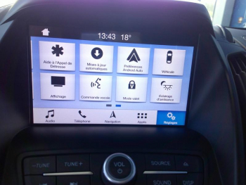 Photo 11 du bon plan FORD Kuga 1.5 Flexifuel-E85 150ch Stop&Start Vignale 4x2 Euro6.2 occasion à 17900 €