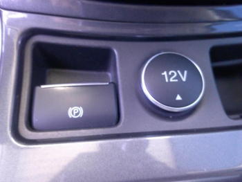 Photo 14 du bon plan FORD Kuga 1.5 Flexifuel-E85 150ch Stop&Start Vignale 4x2 Euro6.2 occasion à 17900 €