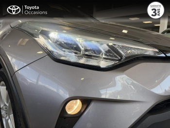 Photo 20 du bon plan TOYOTA C-HR 122h Dynamic Business 2WD E-CVT MC19 occasion à 19490 €