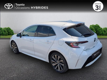 Photo 2 du bon plan TOYOTA Corolla 122h Design MY22 occasion à 21500 €