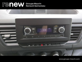 Photo 25 du bon plan RENAULT Trafic Combi L1 2.0 Blue dCi 150ch S&S Zen 8 places occasion à 19800 €