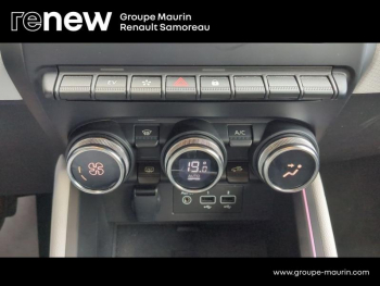 Photo 27 du bon plan RENAULT Clio 1.6 E-Tech hybride 145ch Techno occasion à 17900 €