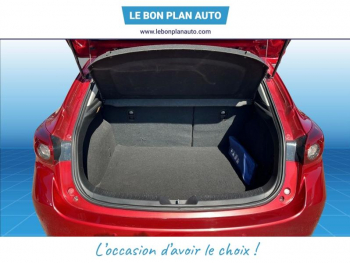 Photo 9 du bon plan MAZDA Mazda 3 1.5 SKYACTIV-D 105 Elégance occasion à 12390 €